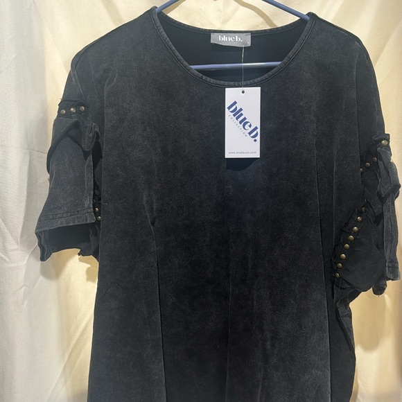 Studded ruffle sleeve dolman - Picture 3 of 3